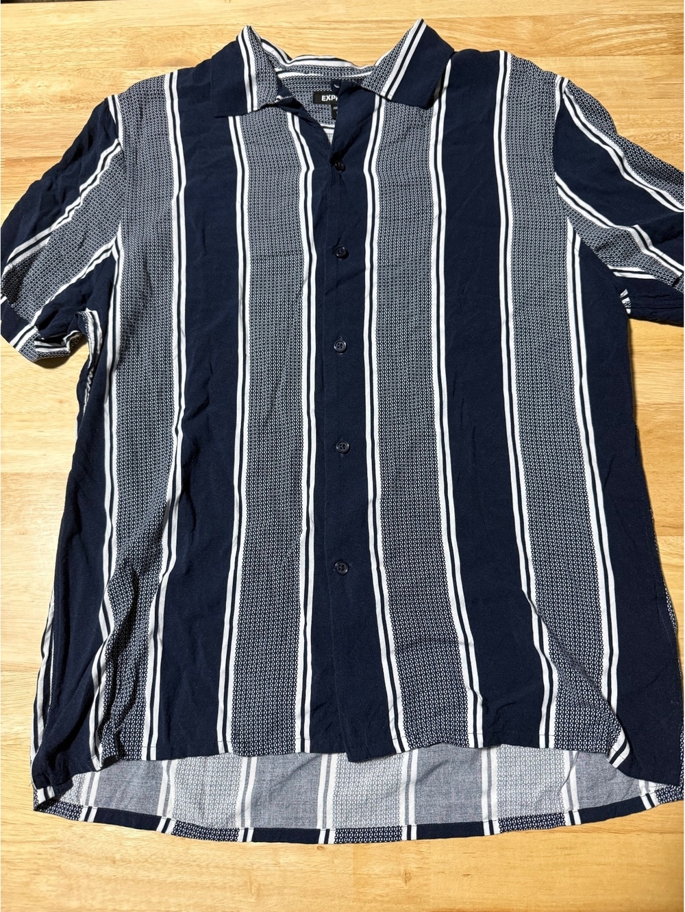 Express Men’s Medium Navy Blue White Stripe Short Sleeve Button Down Shirt
